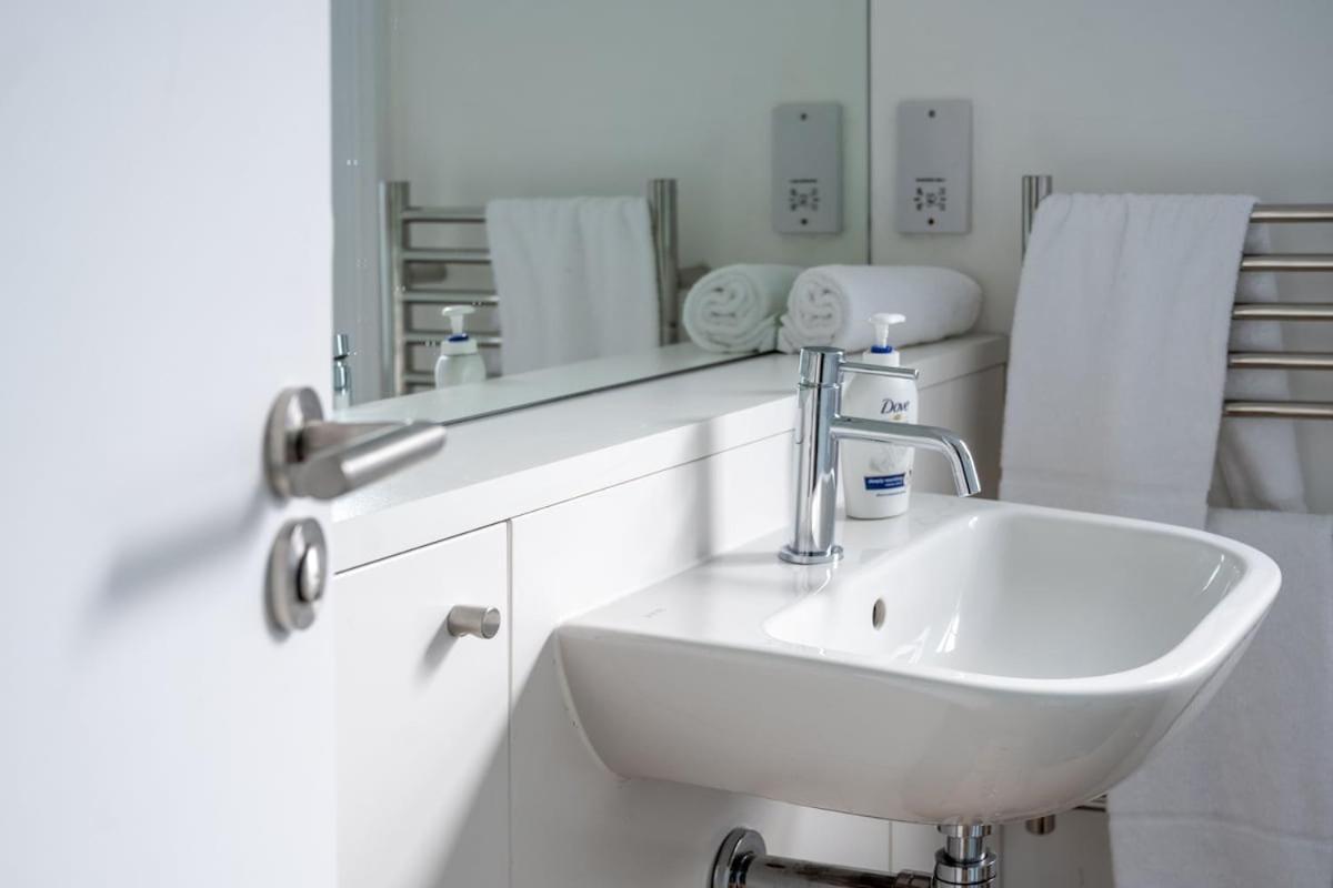 Апартаменты Swift Host Park Lane 2 Bed Great Location Норвич Экстерьер фото